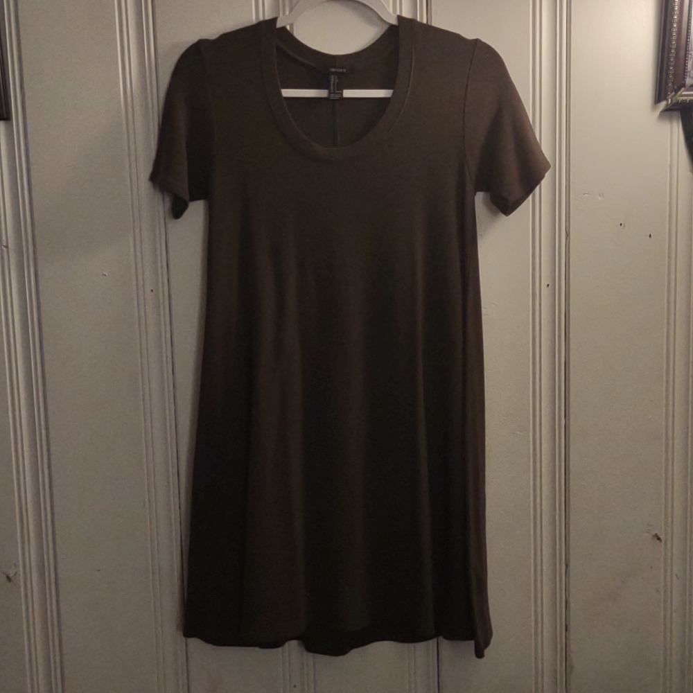 Forever 21 top (super long and cute with leggings)